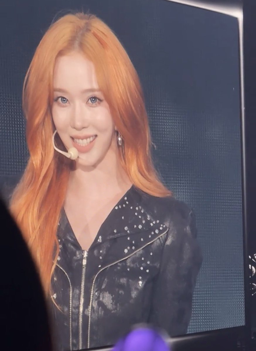น้องหนาวผมยาวสีส้ม คอนเทคเลนส์ฟ้า สายฝอมาก พี่แหม่ม is back🫪🔥