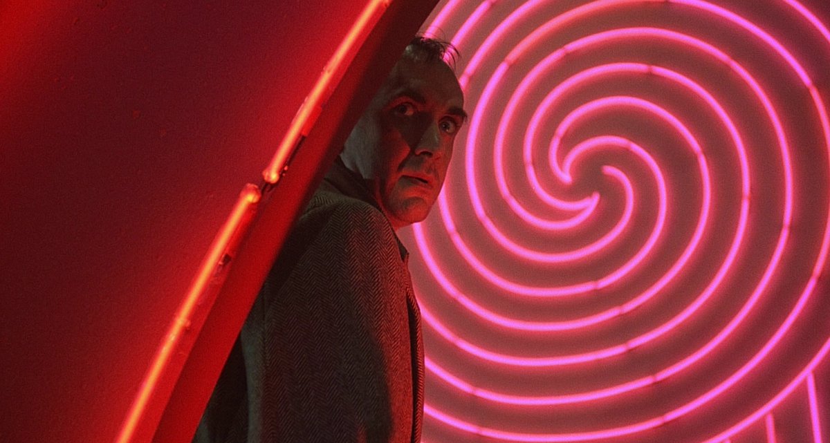 Bluscreens's tweet photo. Brazil (1985)
โฝ 60 blu-ray screencaps
โฝ https://t.co/HE9b9hcQ7a
Dir: Terry Gilliam | DoP: Roger Pratt #Brazil #screencaps #TerryGilliam #RogerPratt #JonathanPryce #screenshotsaturday #cinematography https://t.co/iT6MHi8vyJ