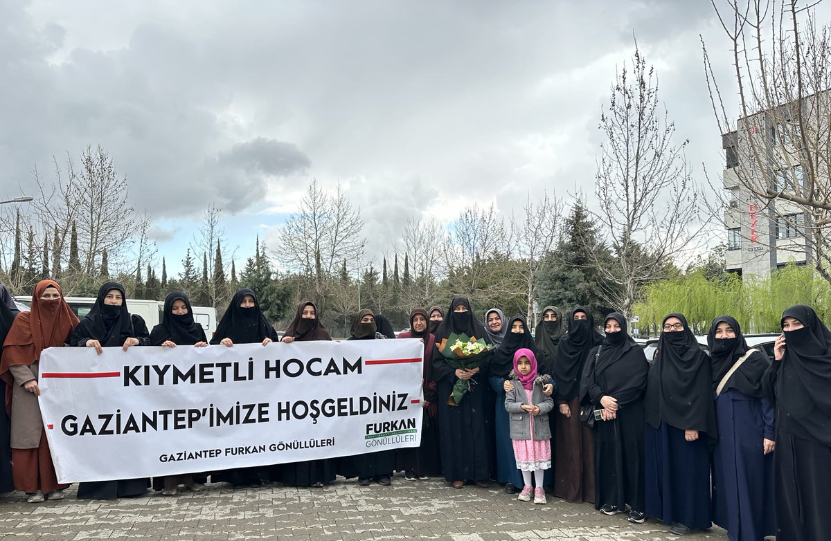 Hanımlara yönelik “Hz. Peygamberle Gelen Rahmet” konulu konferansımız için Gaziantepteyiz. Bu hoş karşılama için Antepli hanım kardeşlerime teşekkür ediyorum.. 

#FurkanKonferansları
#GaziantepKonferansı
<a href="/FurkanDerGAntep/">Furkan Hareketi Gaziantep</a>
<a href="/furkanhareketi/">Furkan Hareketi</a>