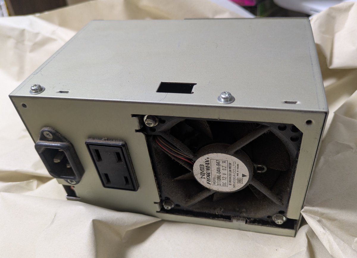 ちらうらさん tweet media