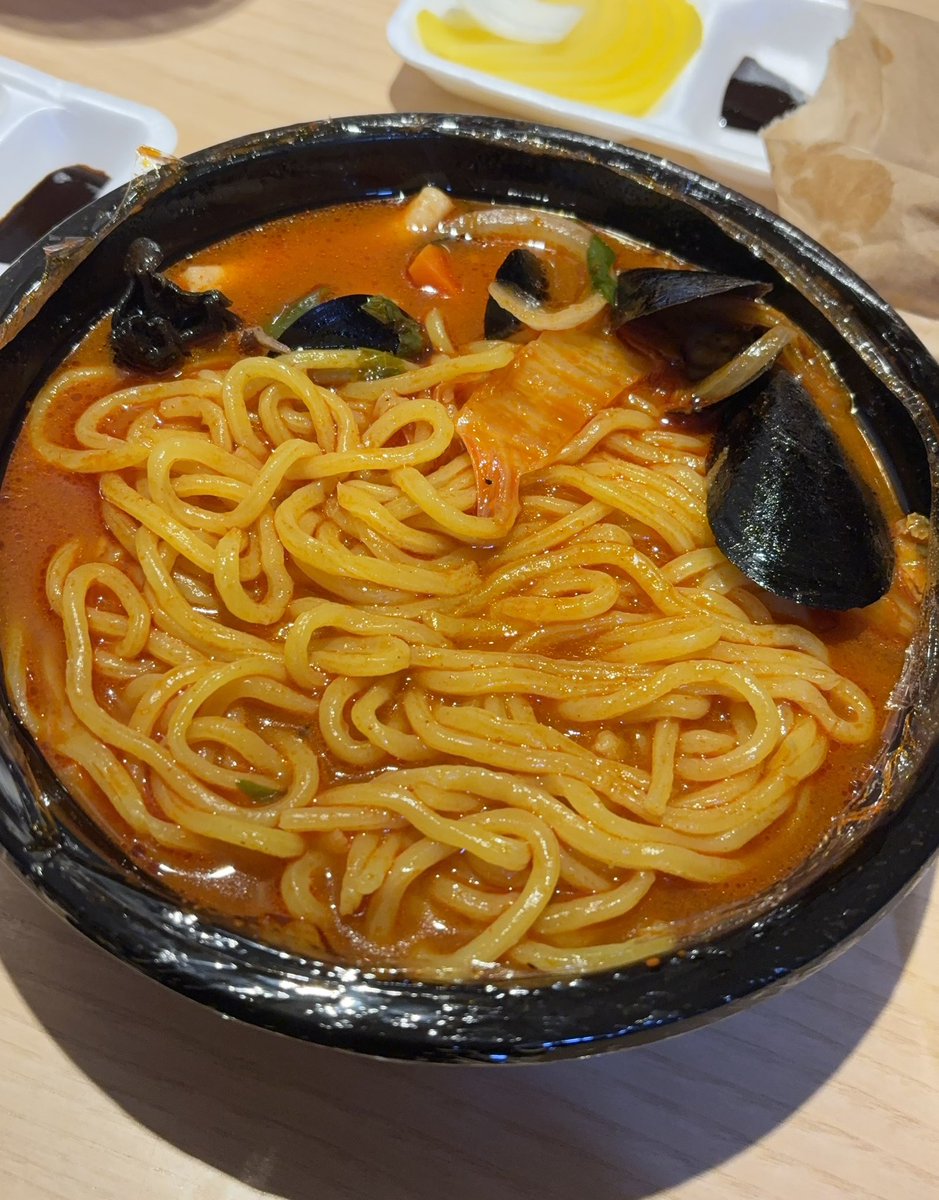 twoclock's tweet photo. 최애짬뽕 . . . https://t.co/RDXtqvqi73