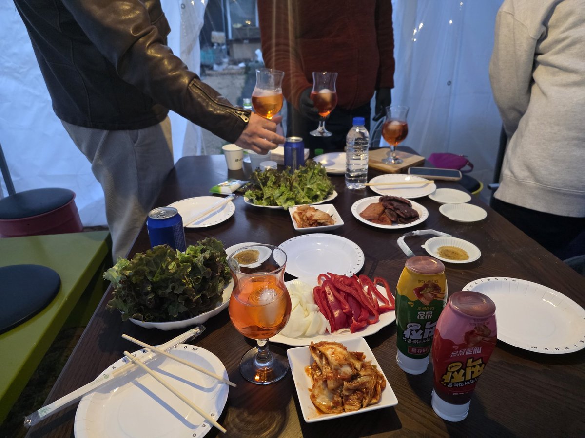란&지 tweet media