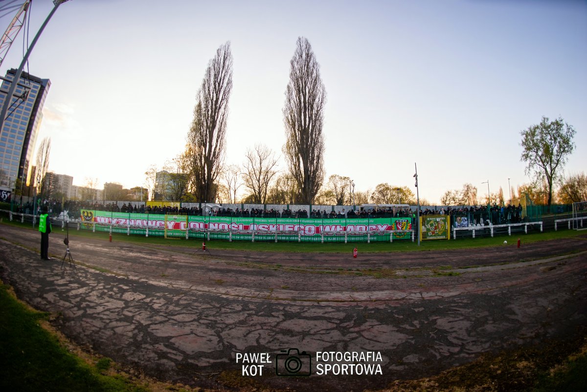 Ko_Pa81's tweet photo. Są chwile, gdy brakuje słów…
10.04.2026 na zawsze pozostanie w naszej pamięci.
Jacek Magiera 💔
Polonia Warszawa🆚Śląsk Wrocław📷🏟️⚽🇮🇹
@Slasknet @SlaskWroclawPl @WielkiSlask @_1liga_ @Polonia1911 

Galeria ⚽📷 https://t.co/Iun8pApcEd
Galeria 📣📷🔥😎https://t.co/dg6yzbmnuA https://t.co/xy8pr58Kx8
