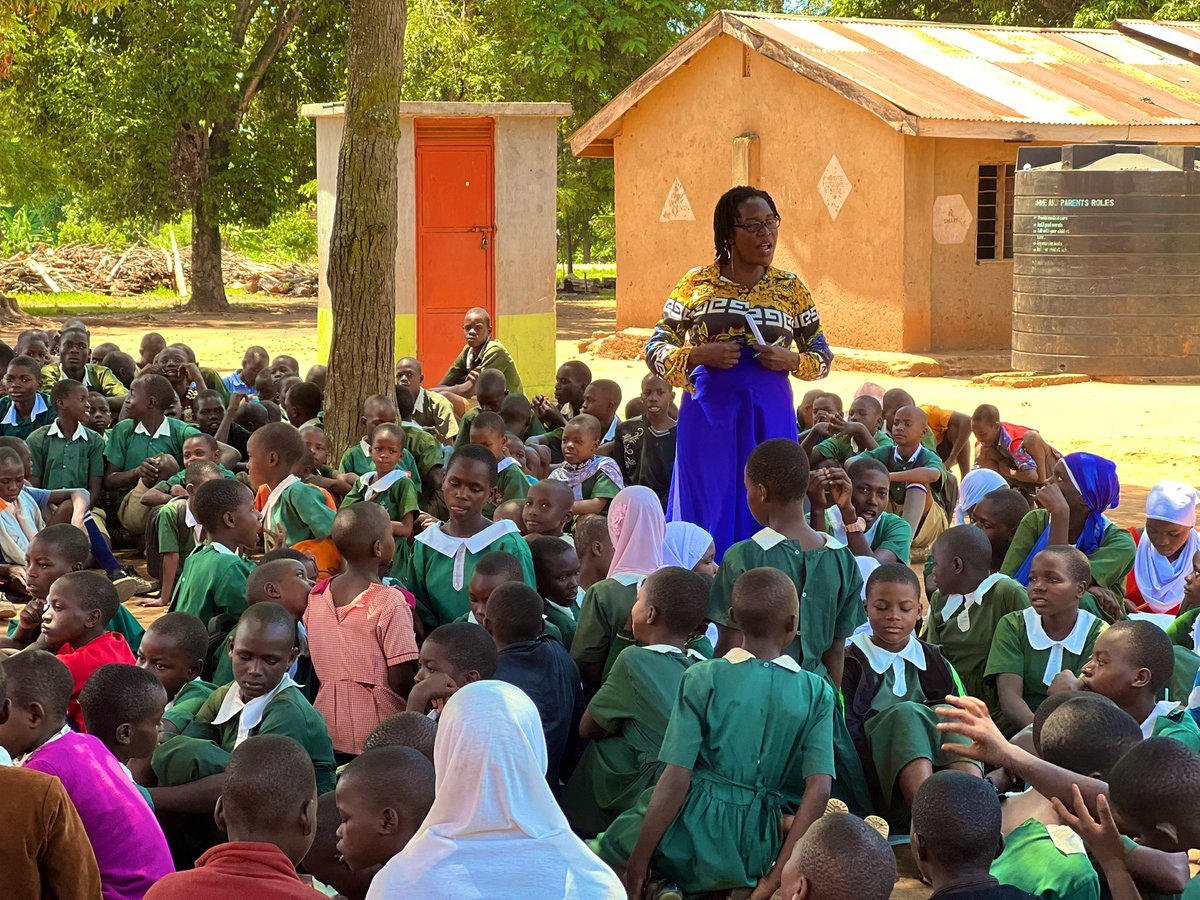 IUSYA_'s tweet photo. Building on our @GenderHeroes success in other schools, we took our youth camps to 20 more new schools, equipping young people with livelihood skills and crucial age appropriate sexual reproductive health information enabling them to make informed decisions about their health. https://t.co/PWEQQF7Mpd