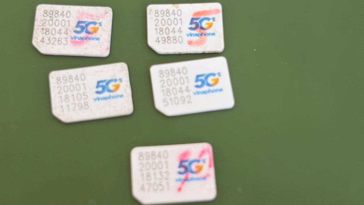 realNyarime's tweet image. Vinaphone RU10全球10日双不限漫游，每10日99.9万越南盾（约260块），相当于一个月780元
在国内漫游中国移动，QCI7，AMBR 4Gbps对等速率
从广东到越南仅55-60ms，IP属地越南胡志明

需亲自到越南办理，提供实体卡和eSIM形式，带+84号码