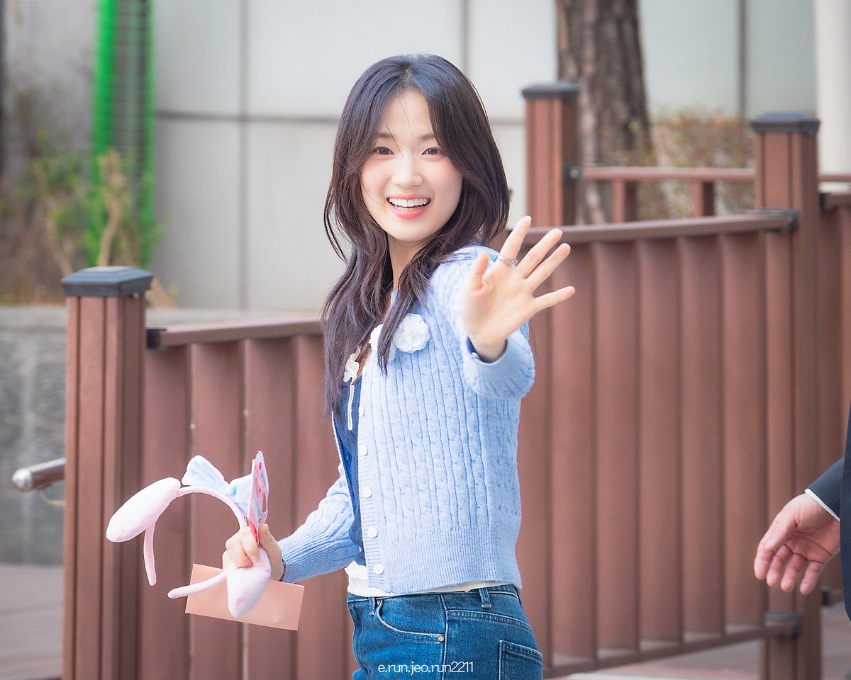 26.04.11
살목지 무대인사
in 롯데시네마 영등포

김혜윤 

#살목지 #김혜윤