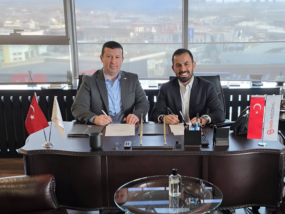 UmitUlku's tweet photo. ÜLKEA ÇOK YAKINDA ANKARA'DA 🇹🇷

NATA Holding Yönetim Kurulu Başkan Yardımcısı Yusuf Tanık ve Yönetim Kurulu Üyesi Mehmet Şahin kardeşlerim ile birlikte işbirliği protokolümüzü imzaladık.

Rabbim çıktığımız bu yeni yolu hayırlı ve başarılı kılsın inşallah. 

Ankaramıza ve tüm ülkemize hayırlı uğurlu olsun.

Bekle bizi Ankara, ÜLKEA geliyor😉🥰