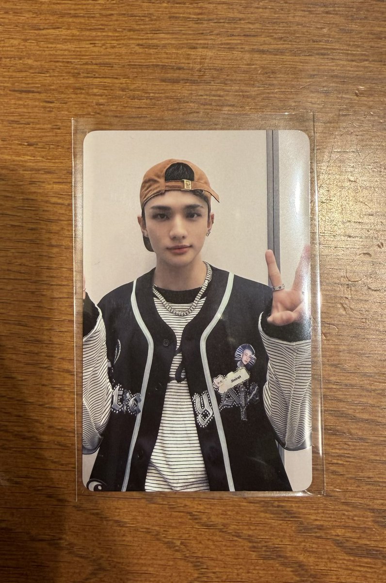 スキズ straykids VR 入場特典 トレカ

譲）画像ヒョンジン🥟
求）リノ🐰

郵送交換お願いいたします📮