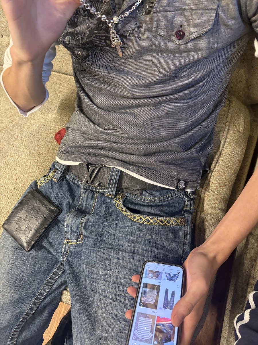 calvin ᶻ 𝘇 𐰁 tweet media