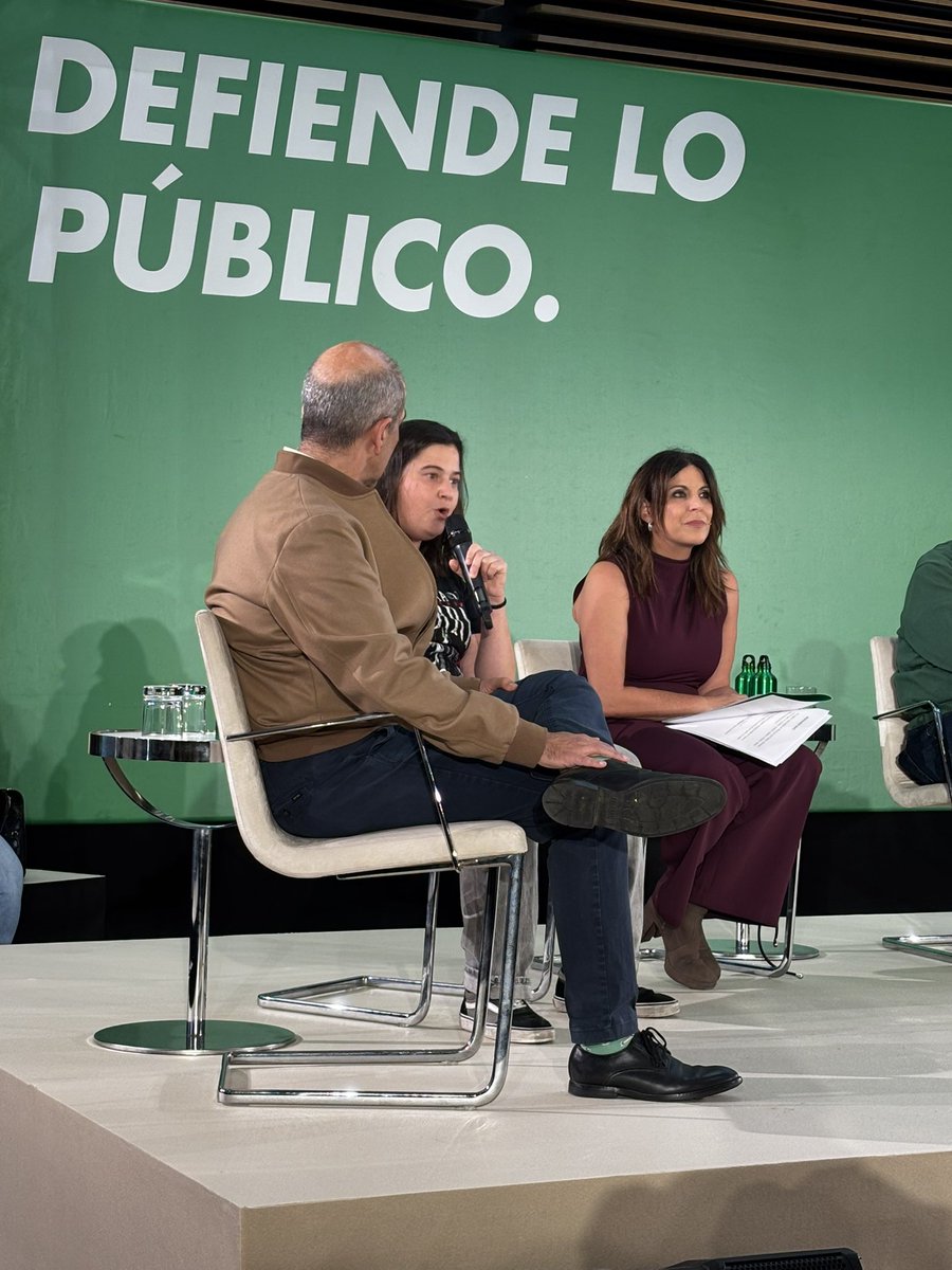 joancmarch's tweet image. Conchi Martín paciente renal #trasplantada:  
La punta del iceberg del #SAS es el cribado del cáncer y es solo un ejemplo

“Antes me atendieron en 15 días. Ahora como #pacienterenal pasan 8 meses como mínimo para que te atiendan”

Además el gran problema del #transportesanitario
