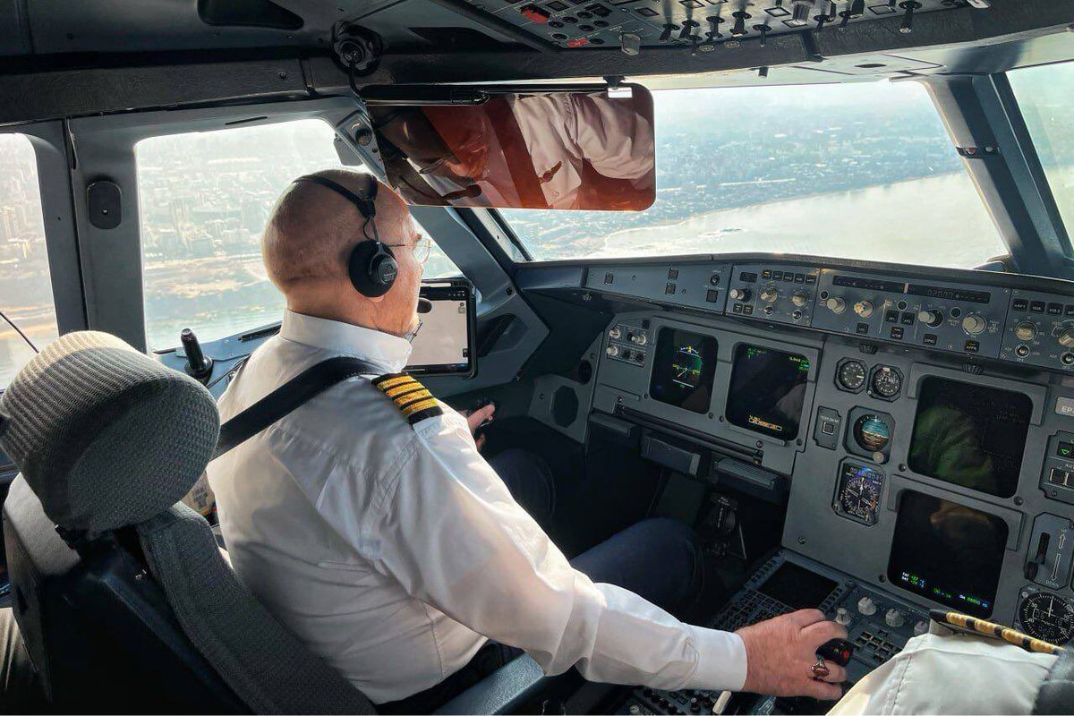 Iranian parliament speaker Ghalibaf is a pilot.

Iranian leaders are all cool.