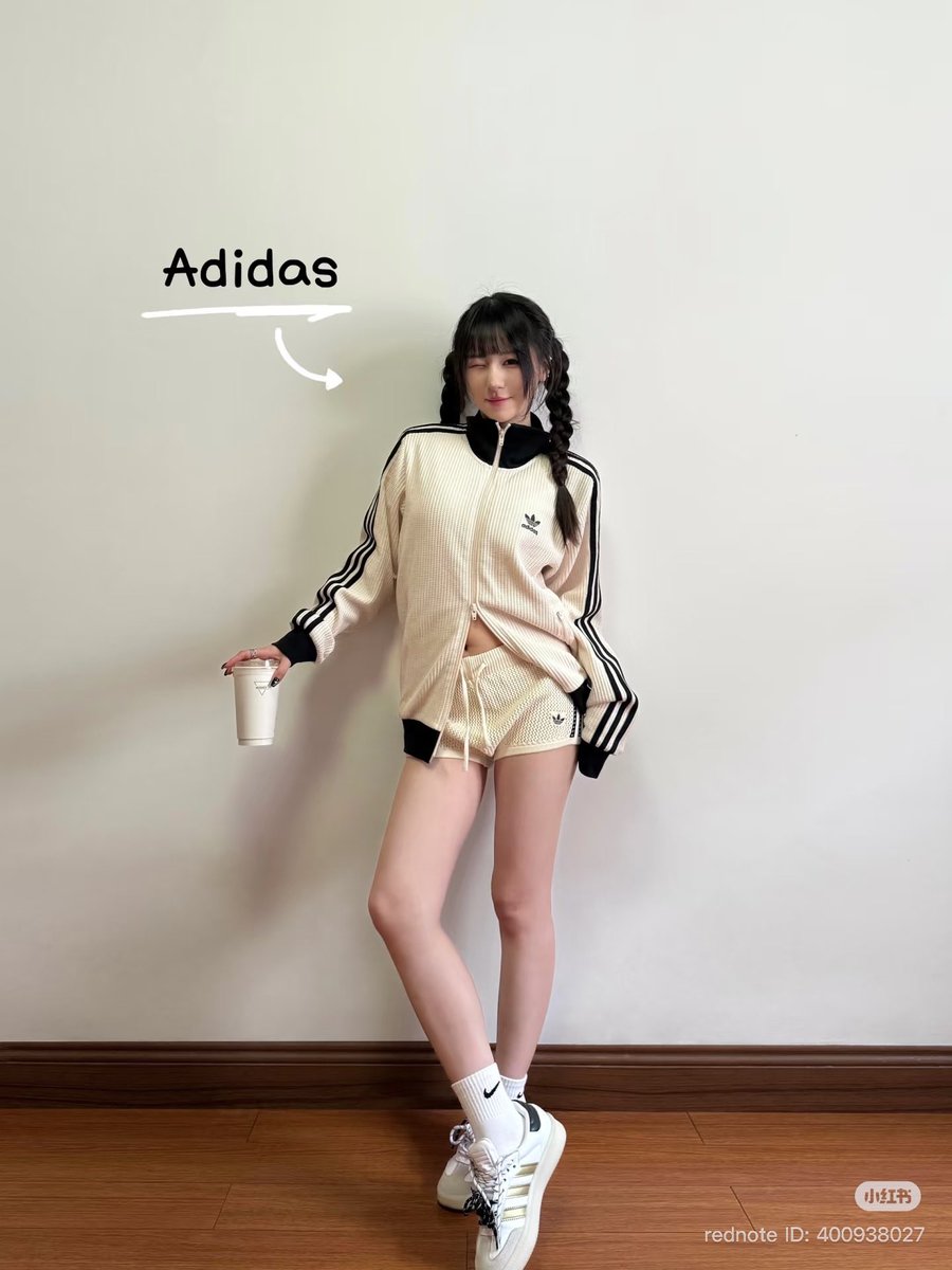 𝙍𝙀𝙄𝙉𝘼 tweet media