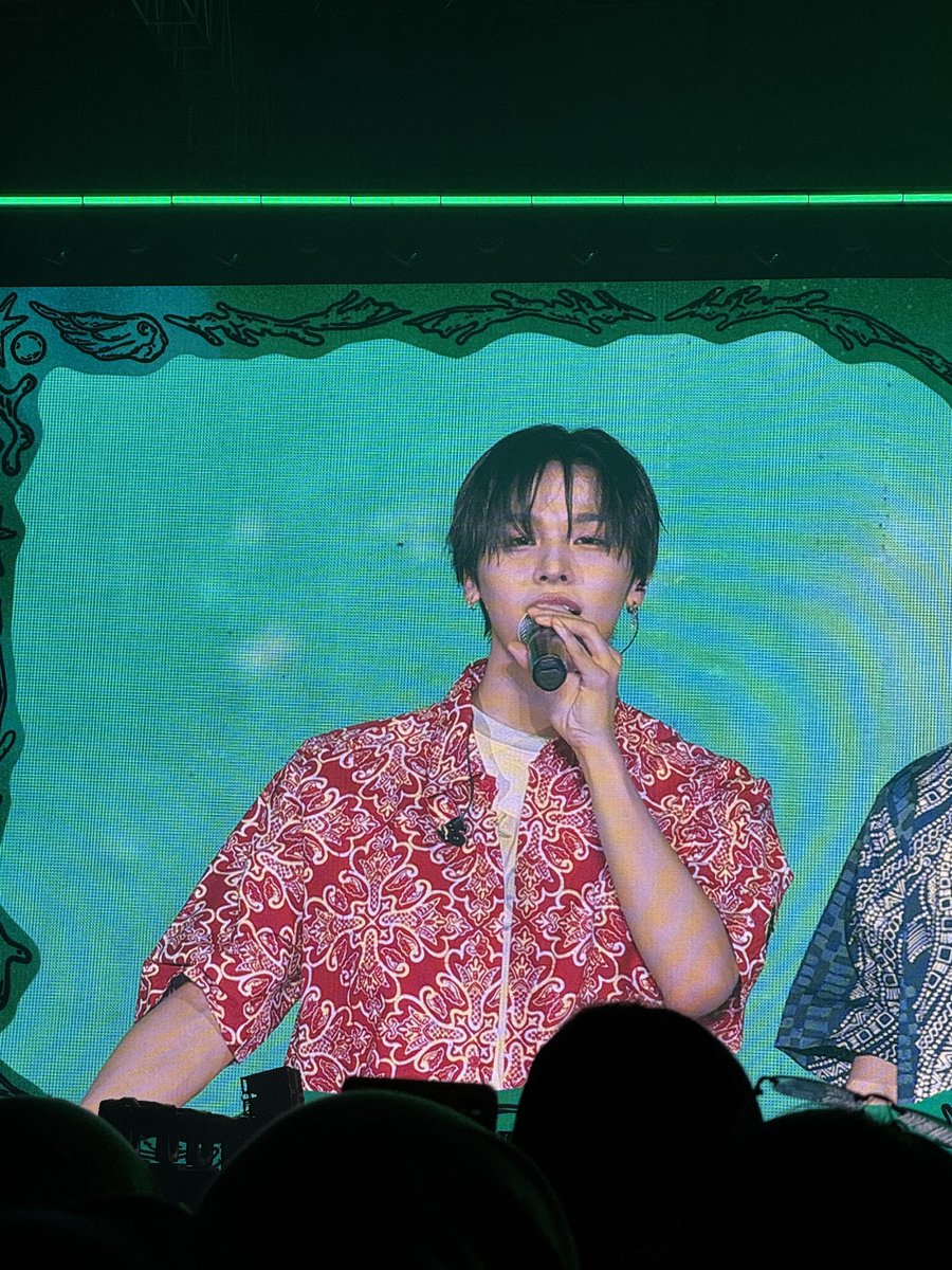 ash ❇️🪽 tweet media