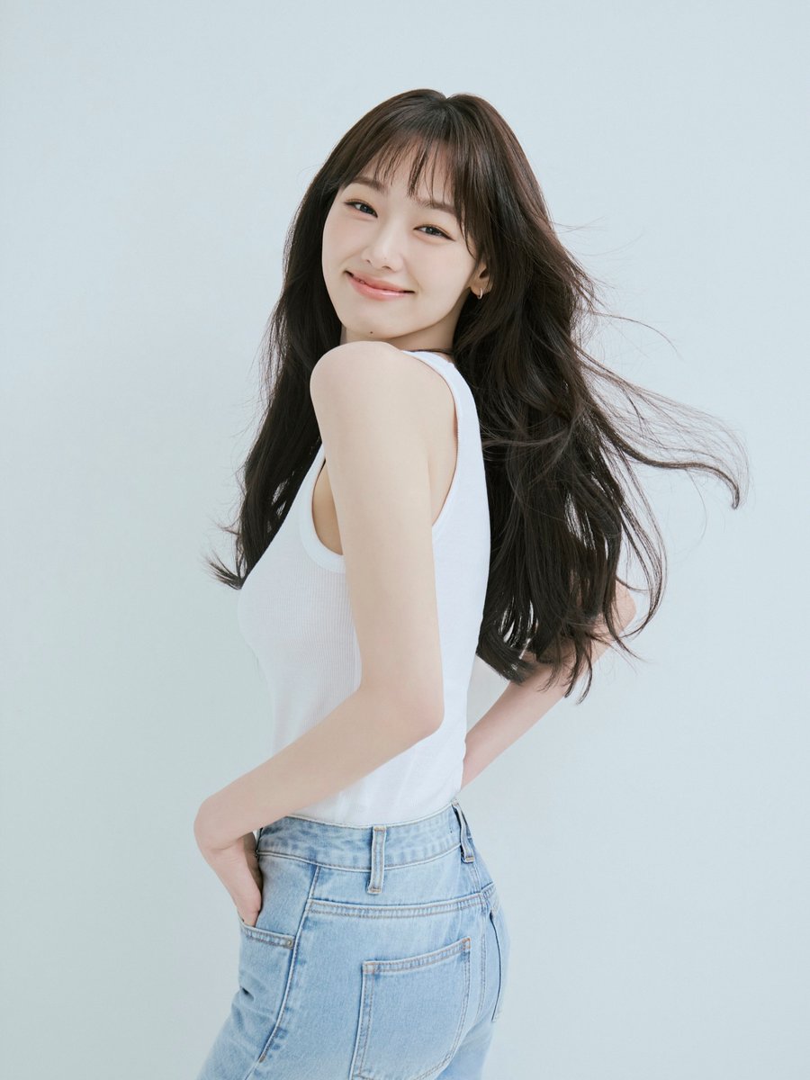 brasilioi's tweet image. Mina via Instagram.

“Aniversário de 10 anos de debut 🅝🅔🅦 🩶”

#KANGMINA #강미나