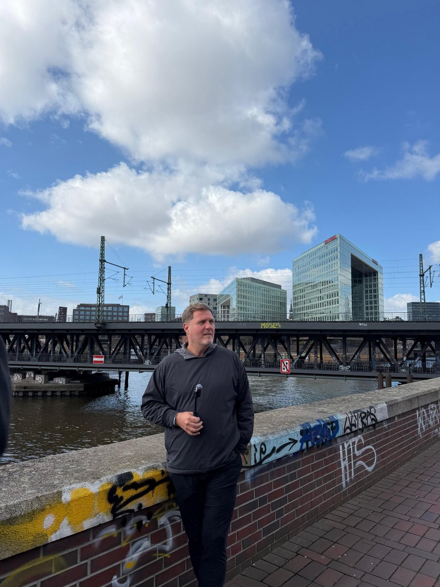 Simon Squibb tweet media