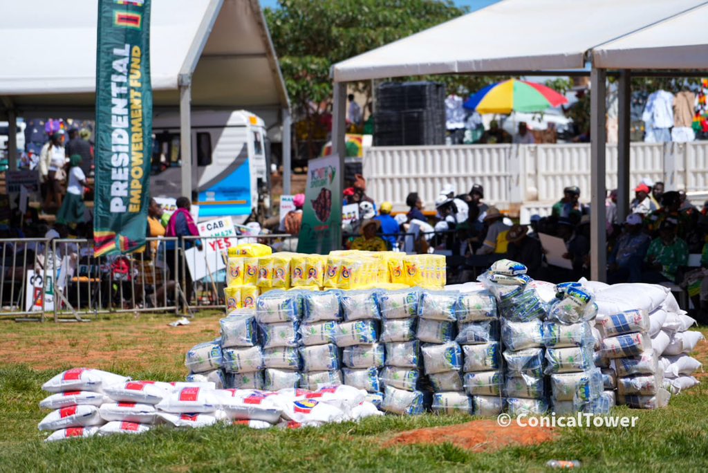zanupf_patriots's tweet image. Today we are at Chipinge Junior School

Manicaland Province, Chipinge District is today celebrating the co-option of Special Adviser to President ED Mnangagwa, Dr Paul Tungwarara to the ZANU PF Central Committee.

#CAB3 #vision2030 #seeitclear @zanupfpatriots #leavingnoonebehind