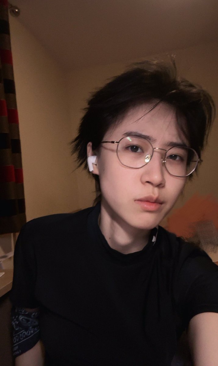 dumpling00000's tweet photo. #拉拉 #wlw #les 
最近
两张 https://t.co/jsYYBpfmq4