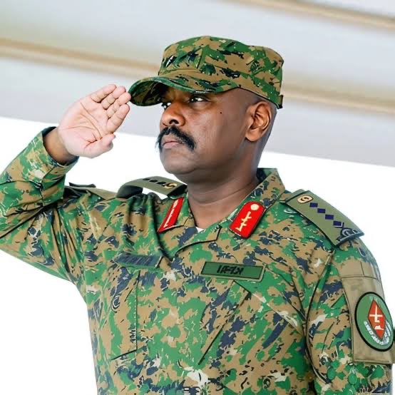 GİZLİ SERVİS tweet media