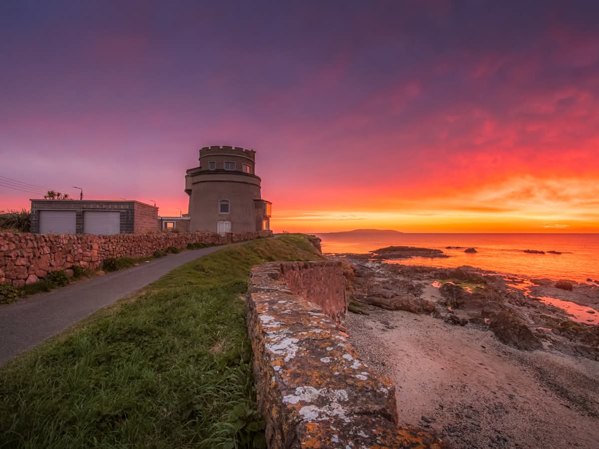 ThisIsIreland3's tweet image. Lovely sunrise this morning at the beach, before more rain comes 🌅🌊

Good morning from Ireland, have a great Saturday 💚 

📍Portmarnock, Co. Dublin ☘️

📸 Sryan Bruen Photography

#Dublin #Ireland #Portmarnock #Saturday #Goodmorning #Sunrise