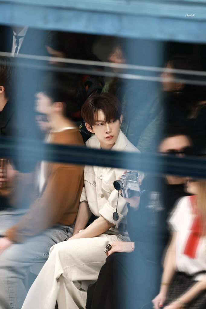 🐞 geonwoo day 🌸💙 tweet media