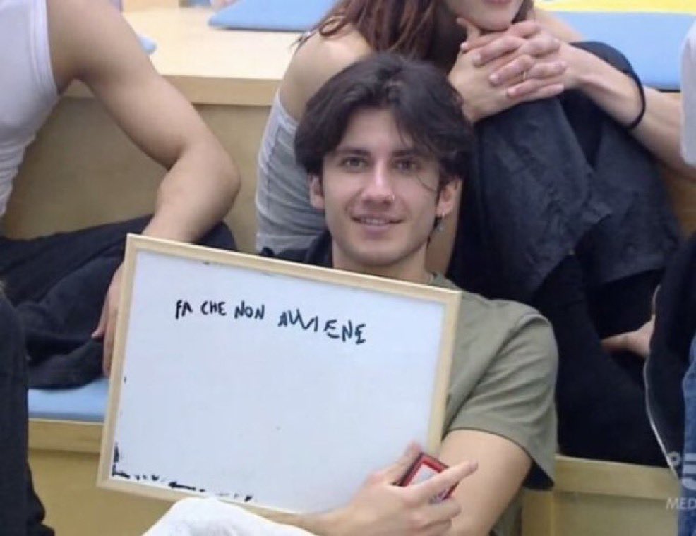 Stavo riflettendo che ad oggi la categoria canto potrebbe davvero essere vinta da uno dei cantanti di Rudy #amici25