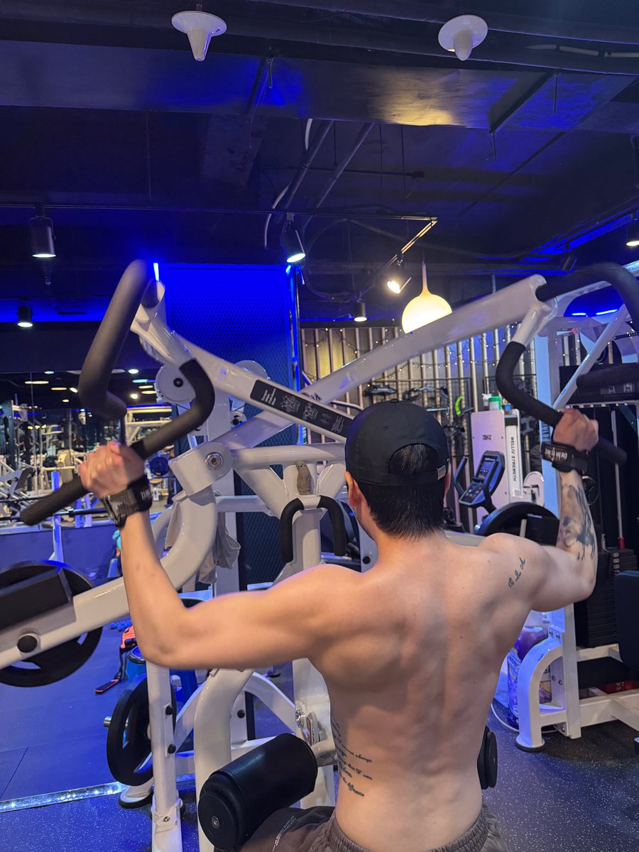 Kwak Aaron ?? 🤯🤯🤯

#아론 #곽아론 #ARON #AARONKWAK #THEAARONKWAK #AARON