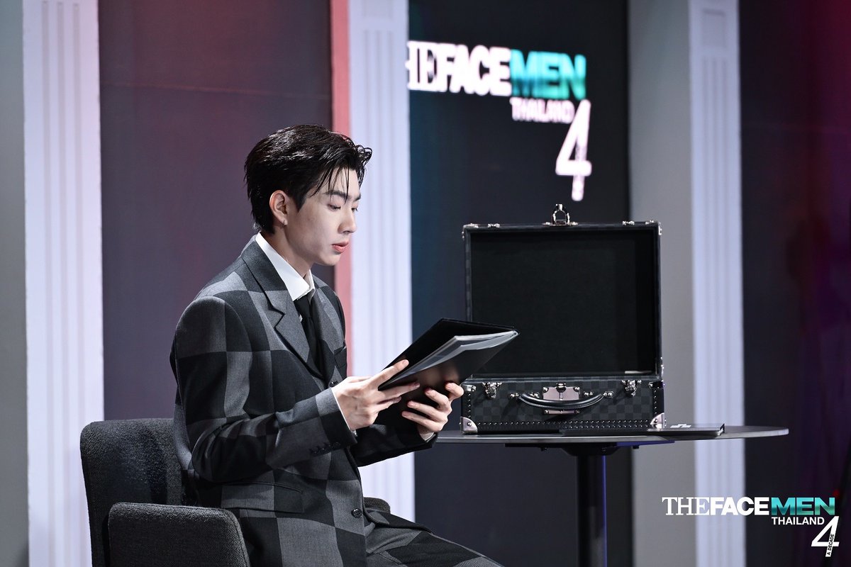 มิว ศุภศิษฏ์ ควงคู่หวานใจ ตุลย์ ภากร #MewTul นั่งแท่นกรรมการ - #TEAMOFF โชว์ผลงานโดดเด่น คว้าชัยแคมเปญ #TheFaceMenThailand4_EP6

เมนเทอร์ออฟ #OffJumpol เชือดแรง ตัด โดนัท, LINCOLN, LEO ออกจาก #TheFaceMenThailand4 3 คนรวด!!

ติดตามรายการ The Face Men Thailand Season 4