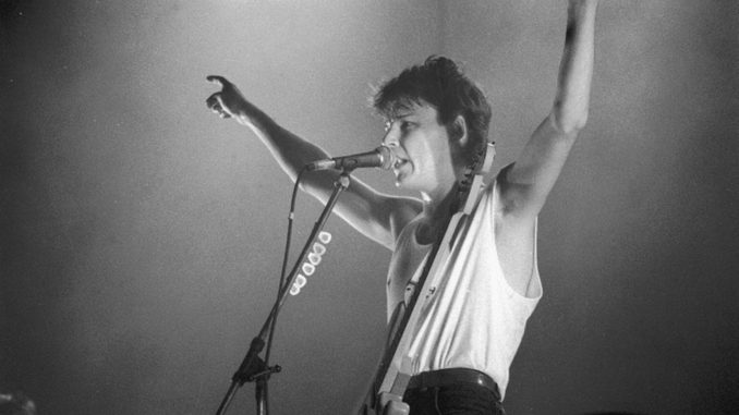 GeorgiosMasman2's tweet photo. 'People say Iβm the life of the party/Cos I tell a joke or two/Although I might be laughing/Loud & hearty/Deep inside Iβm blue.β - "Tracks Of My Tears"
#Remembering the #Scottish great William #StuartAdamson (11 April 1958 β 16 December 2001). https://t.co/xraz9lflLg