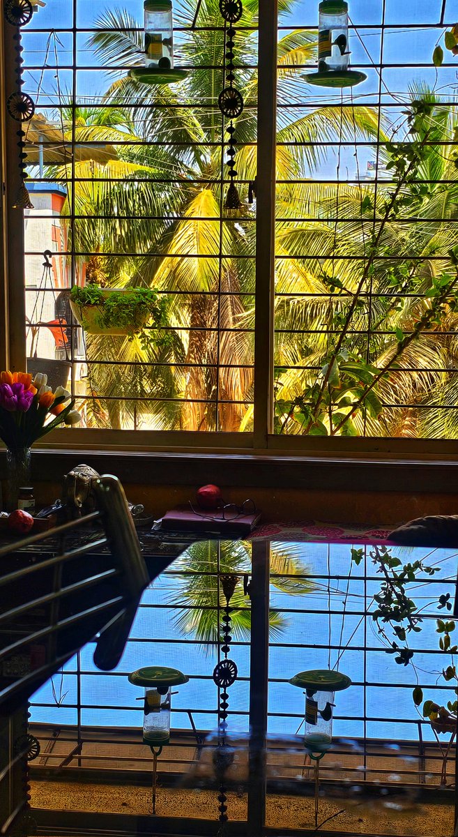 vidya2811's tweet image. “There is a quiet ache in realizing that the place one thought they held in someone’s life was never truly theirs.”
“It is but an illusion, crafted by perception.”🖤
.
.
#lifelessons 
#HarshReality
#DeepThoughts 
#vidyaS23Ultrasnap