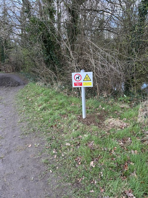 jjwebbleigh's tweet photo. Does
@TMBC_Kent
have a department for spreading ugliness? ⁦
@HoodMajhood. (let alone from the obvious fact that this sign is useless and only intended to pre-empt potential legal action from accidents which will occur anyway) https://t.co/UP1hM2MuSb