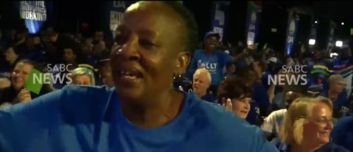 In A Nutshell🥜 tweet media