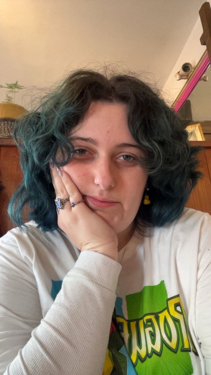 raincloudssss_'s tweet photo. heyyy, would love to get some #xmentwt moots and get more xmen stuff on my tl!!

- 20y/o (almost 21) | lesbian | UK
- almost a year of being into x-men
- favs are gambit, rogue, wolverine, nightcrawler

lets be friends!! ^_^ :33 #promotwt #gaintwt #xmentwt https://t.co/keKQC76Av2