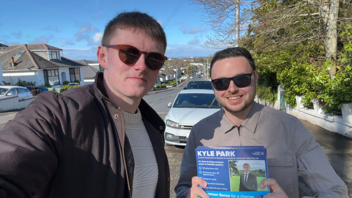 HeartandHutts's tweet photo. Glasgow Southside 🤝 Cathcart and Pollok

Early start this Saturday across the city putting the graft in with @KyleFPark. Doesn’t matter where you are in Glasgow or Scotland, the @ScotTories are the only Party talking about aspiring to create wealth in our communities. 

You know the script on 7 May 🗳️