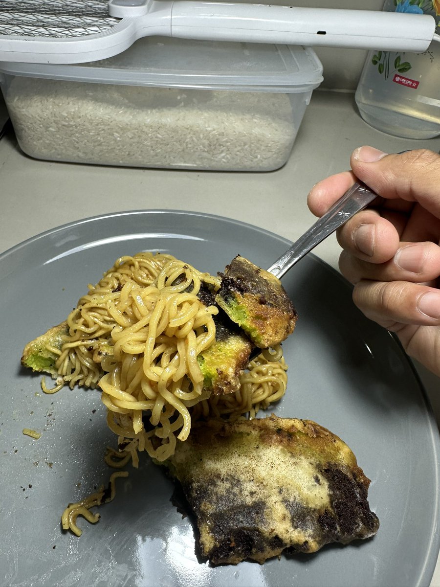 Kebun Stroberi tweet media