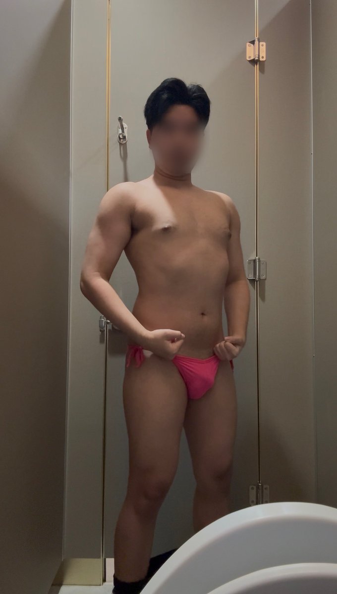 Taejatta's tweet photo. こんなこと言うとちょっと引かれるかもだけど、一日中履いてた下着、嗅いでみたい人いる？（笑） 🤭 https://t.co/7eBUFLUyXL