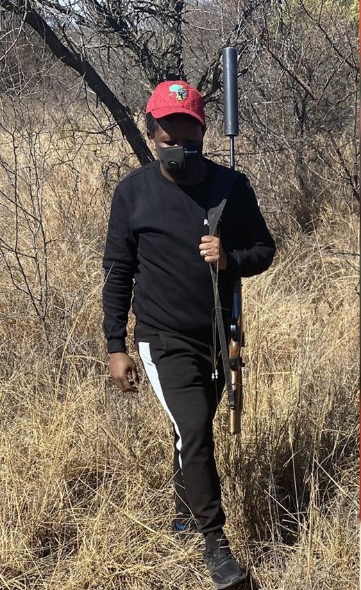 FighterGiveUsASignal tweet media