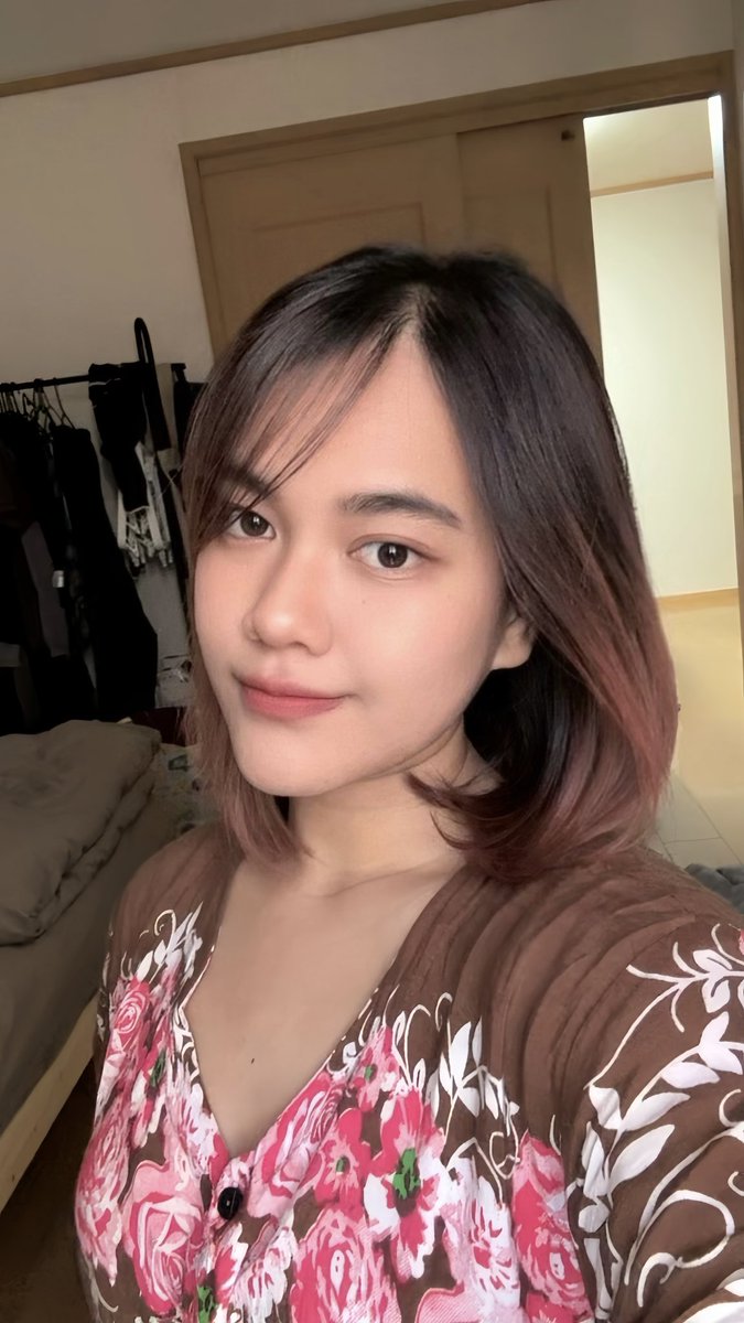 vina tweet media
