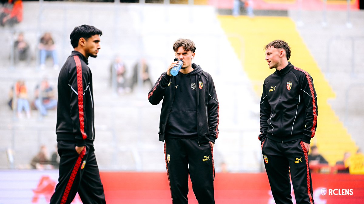 RCLens's tweet image. Les 𝐴𝑟𝑡𝑒́𝑠𝑖𝑒𝑛𝑠 sur leur 𝑡𝑒𝑟𝑟𝑎𝑖𝑛 🏟️

#FiersDEtreLensois #RCLFCR