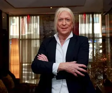 Silks777's tweet image. #FreeMarlaSvenja
Wieso wird sie in dem Text als 'Rechtsextremist' bezeichnet? Ist sie weniger Frau als das da? Warum ist #Marla weniger Frau als das da?
Selbst der gewalttätige Typ, der in Ungarn im Knast sitzt, wird gerne als "Aktivistin" bezeichnet