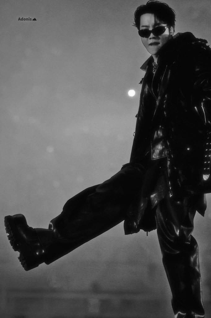 아도니스 Adonis 💫 tweet media