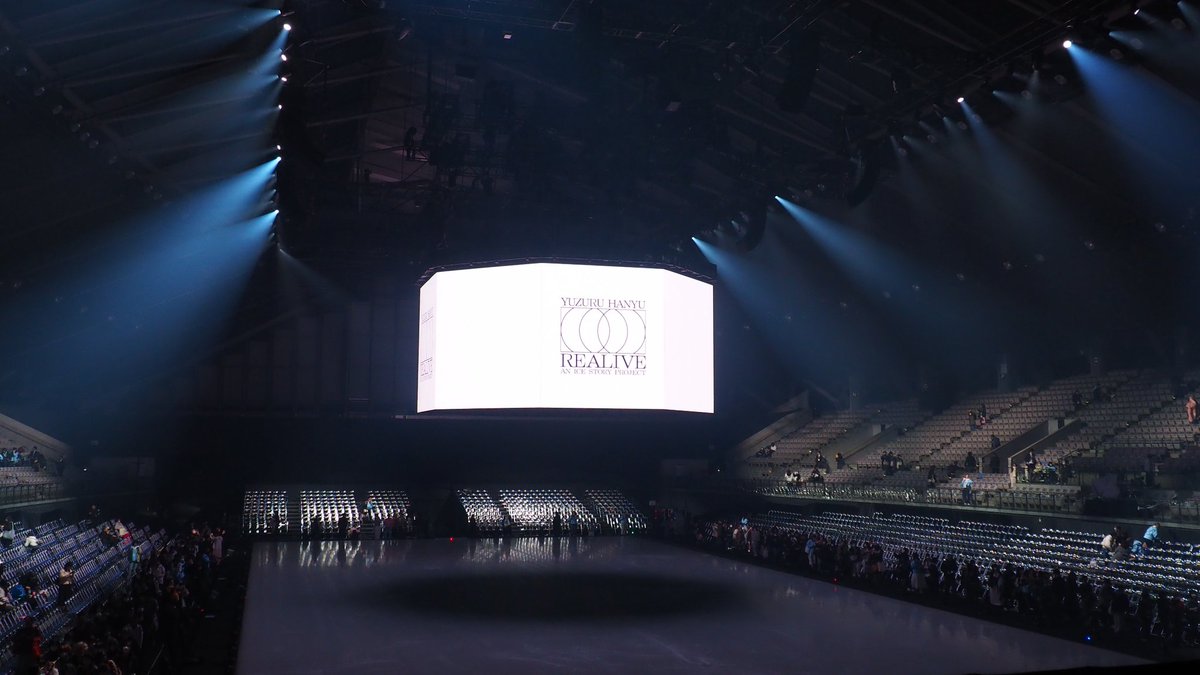 fumofumocolumn's tweet image. REALIVEが終わり、白い光のなかで新しい何かが、は、始まるのか⋯！
#REALIVE #WHITE...