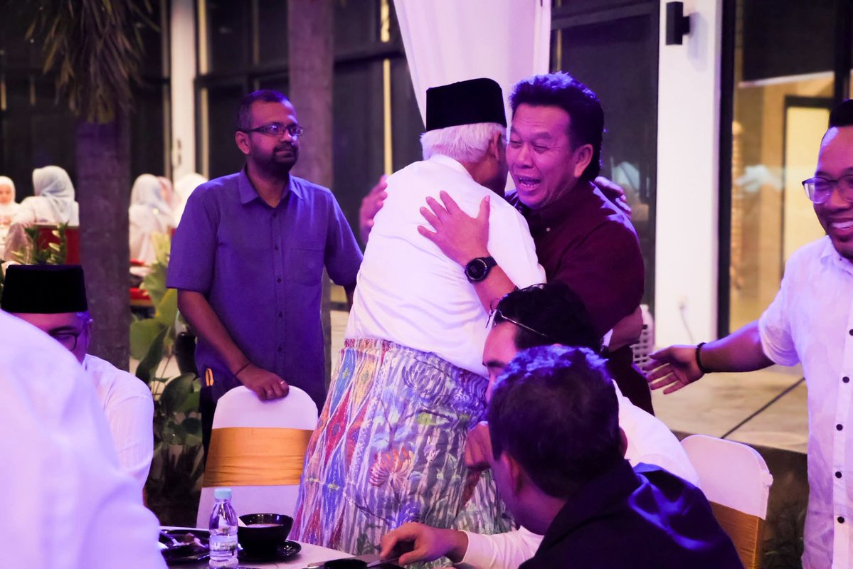 che'GuBard tweet media