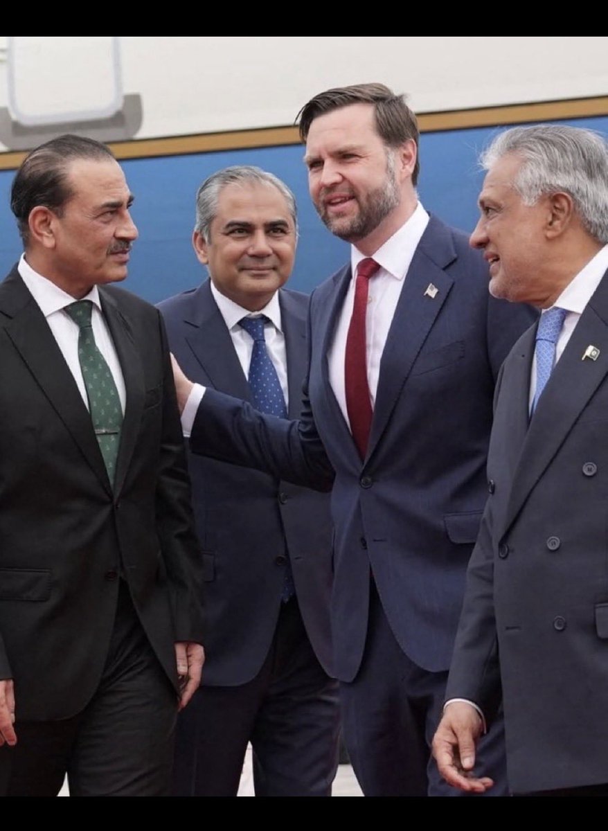 اِیَّاكَ نَعْبُدُ وَ اِیَّاكَ نَسْتَعِیْنُ tweet media