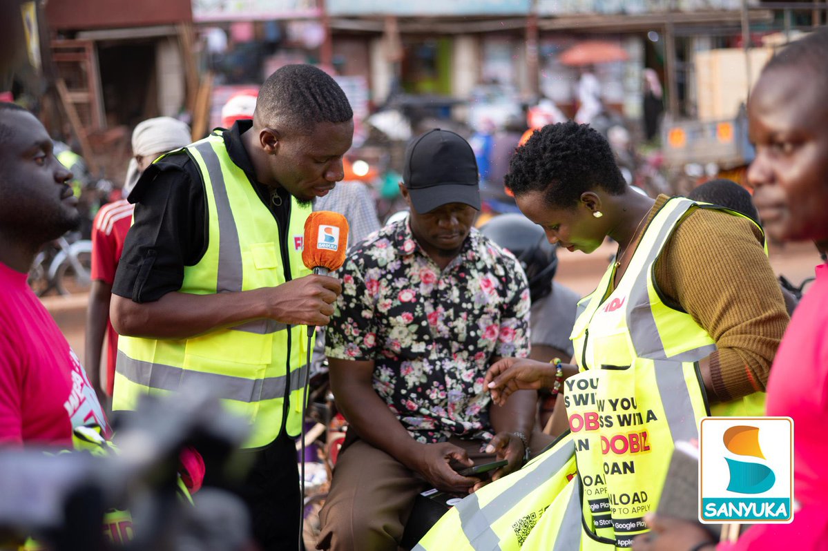 FidoUganda's tweet image. Yesterday, we were ku ground at Kibuye Market, connecting directly with the  hardworking vendors. 

Together with @sanyukatv, we engaged traders on how they can access @thefidocredit  to get quick, convenient #loans to grow their businesses and handle everyday emergencies with