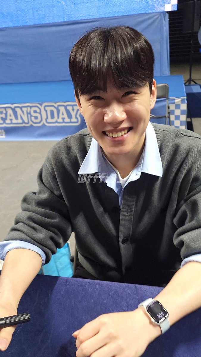 푸로 tweet media