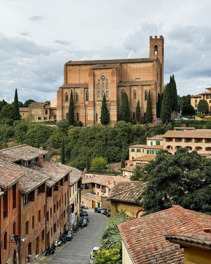 MozartCultures's tweet image. siena streets, italy