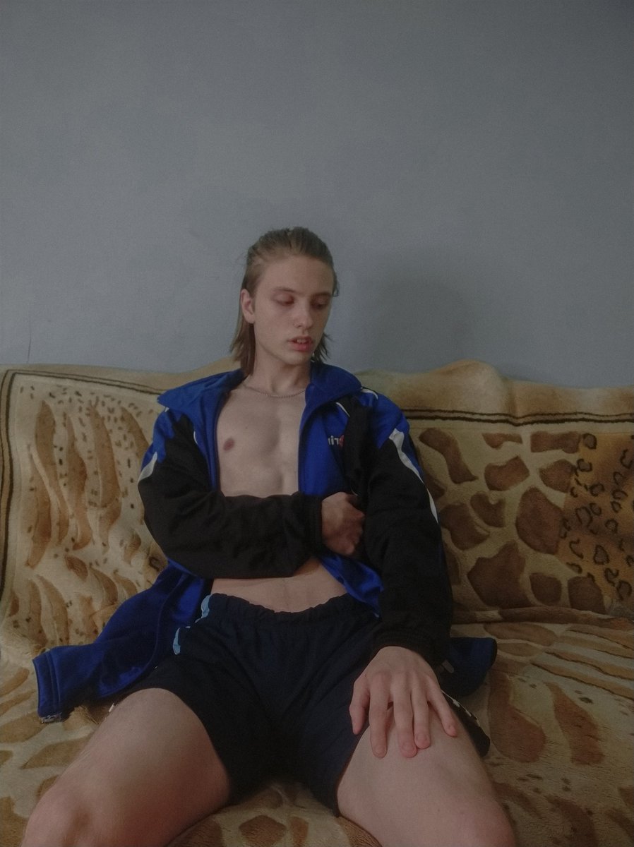 Daniel Bond tweet media