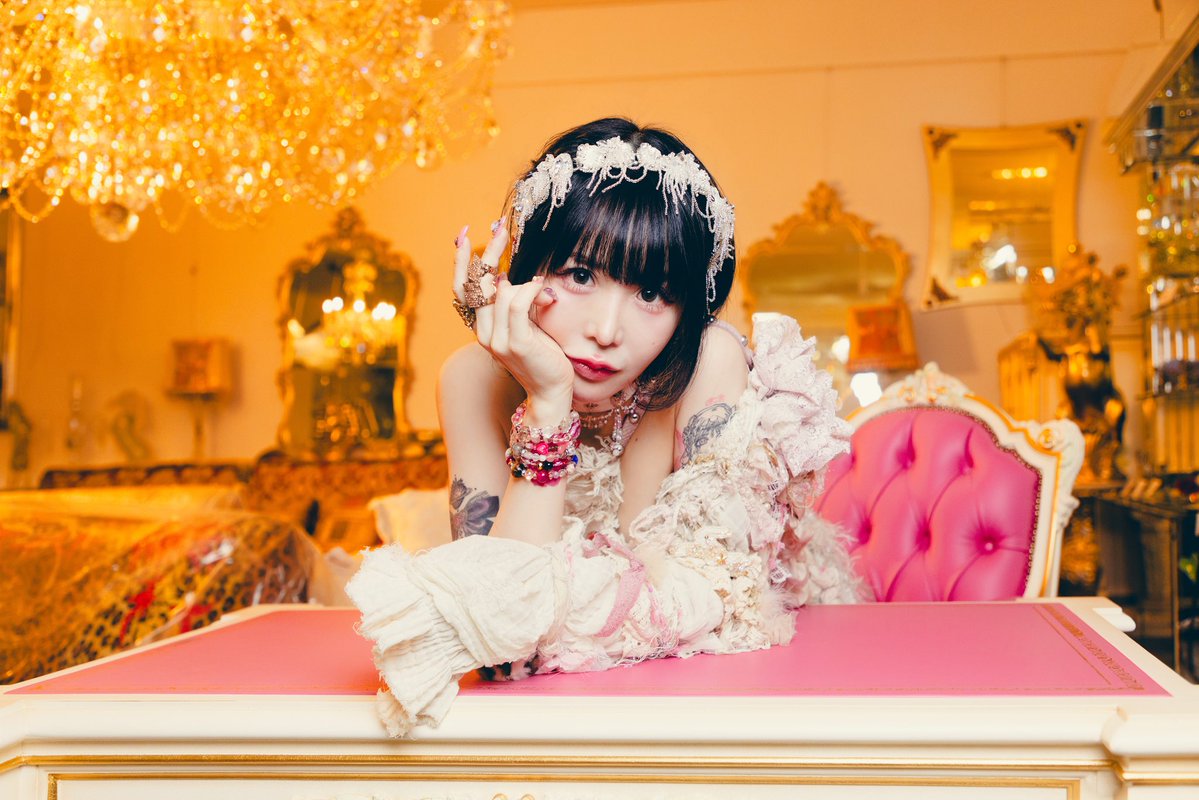 2026年5月1日
二丁目の魁カミングアウト結成15周年記念企画

15年間の中で出会った大切な人
大森靖子様からお祝いメッセージを頂きました♡

ありがとうございます🌸

#にちょがけ結成15周年