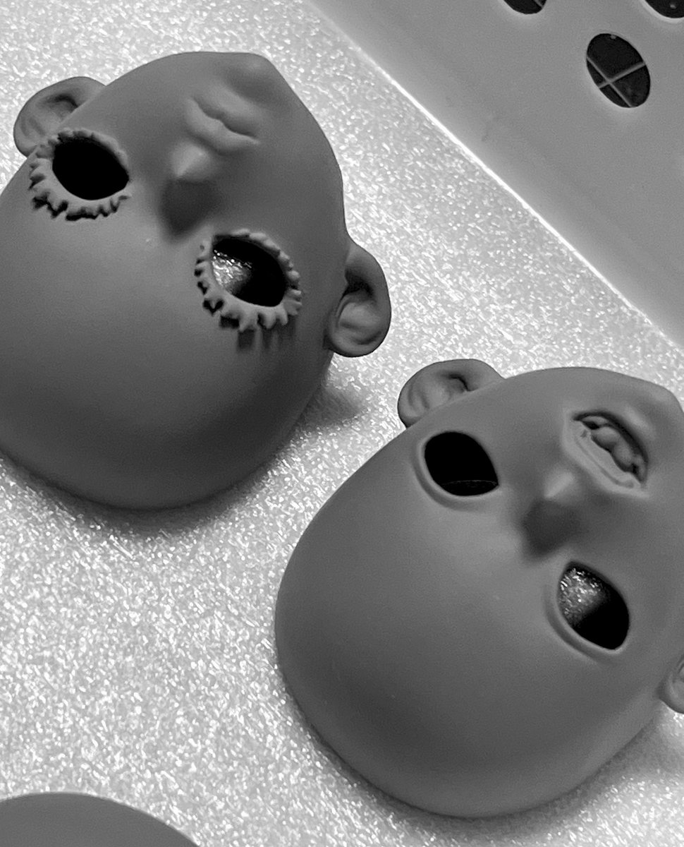 이얼리(YEARLY) tweet media