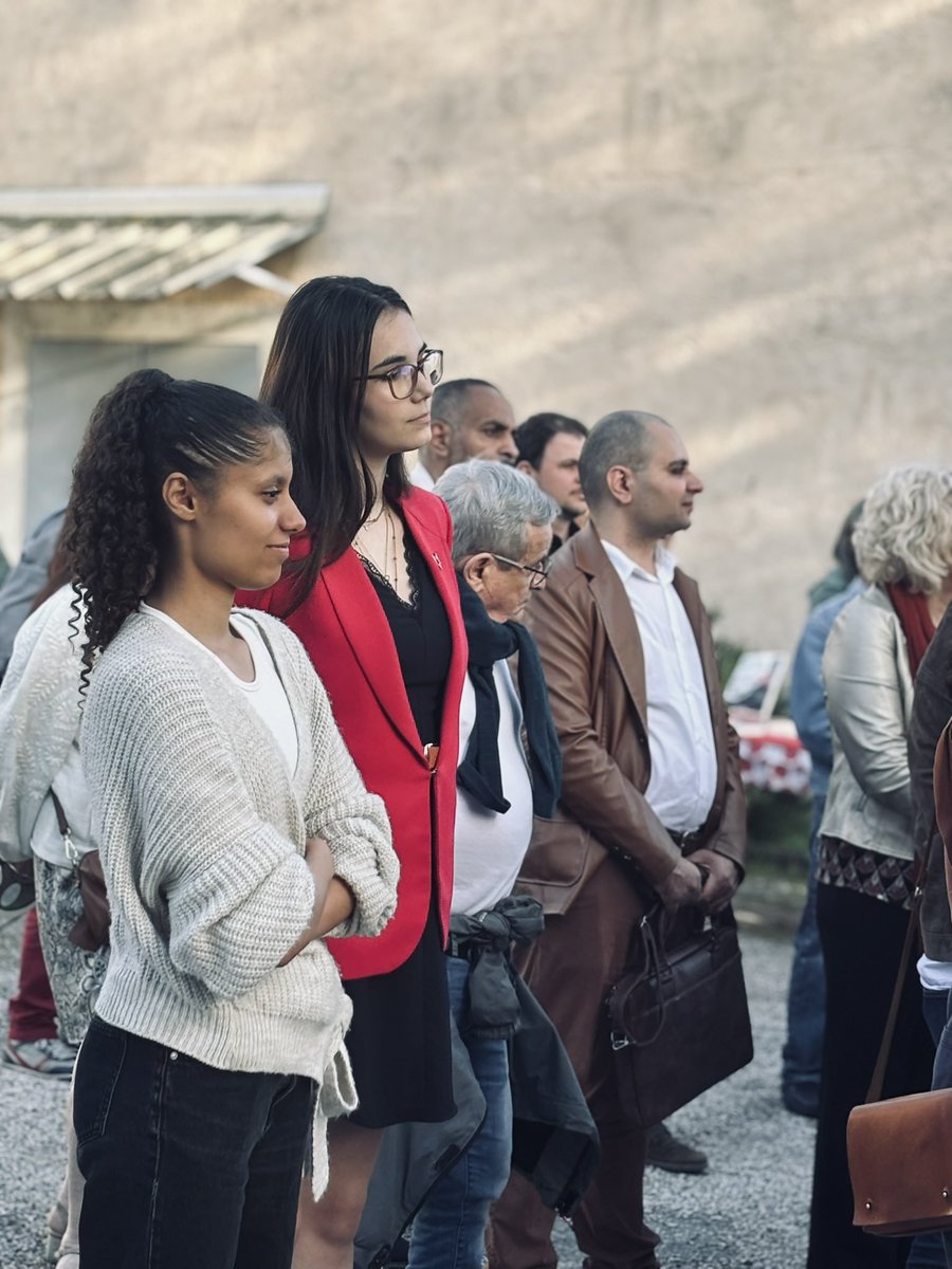 Beau moment fraternel hier soir avec nos candidat es et élu es

Après les municipales, ce temps de partage rappelle une chose essentielle : notre force, c’est le collectif !

Tous rassemblés pour défendre les intérêts des territoires et des habitants 
#pcf #pcf13